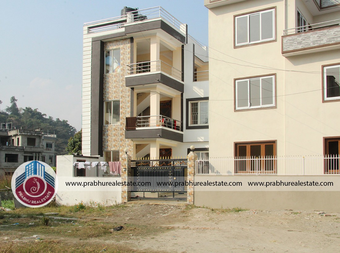 House at spacial chowk - dhumbhara buspark