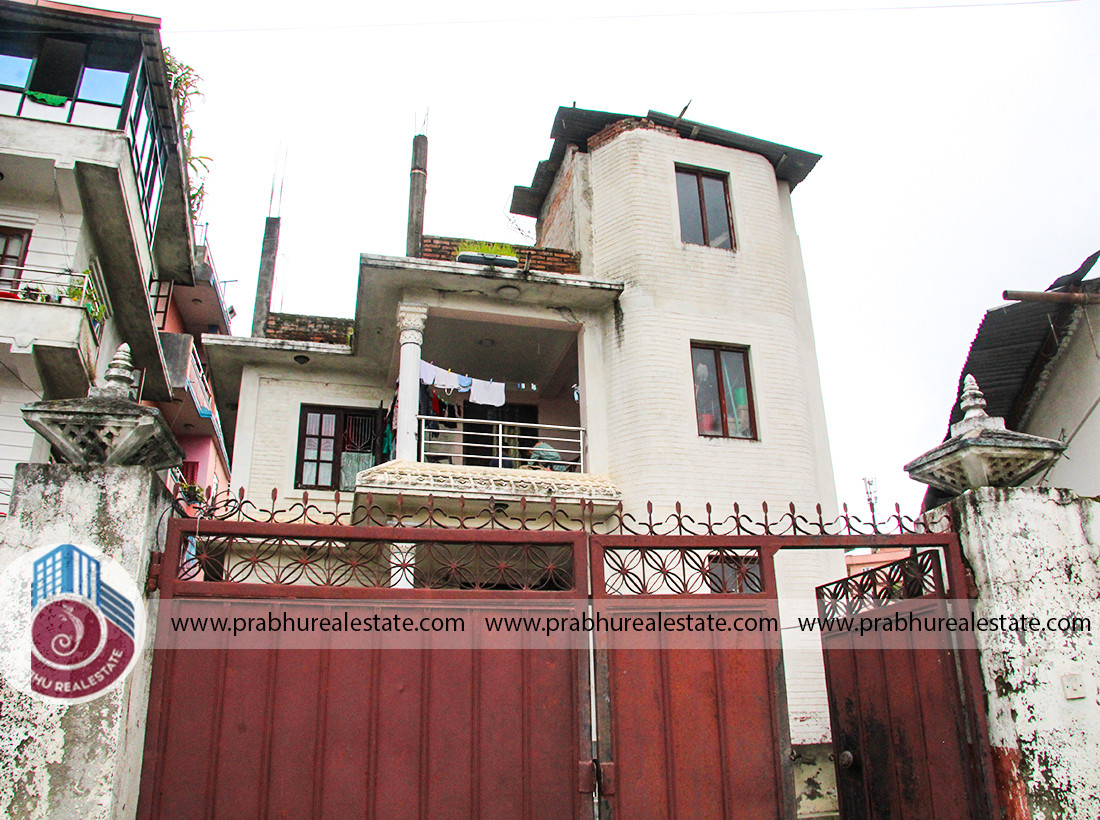 House at Kapan Near Police Station