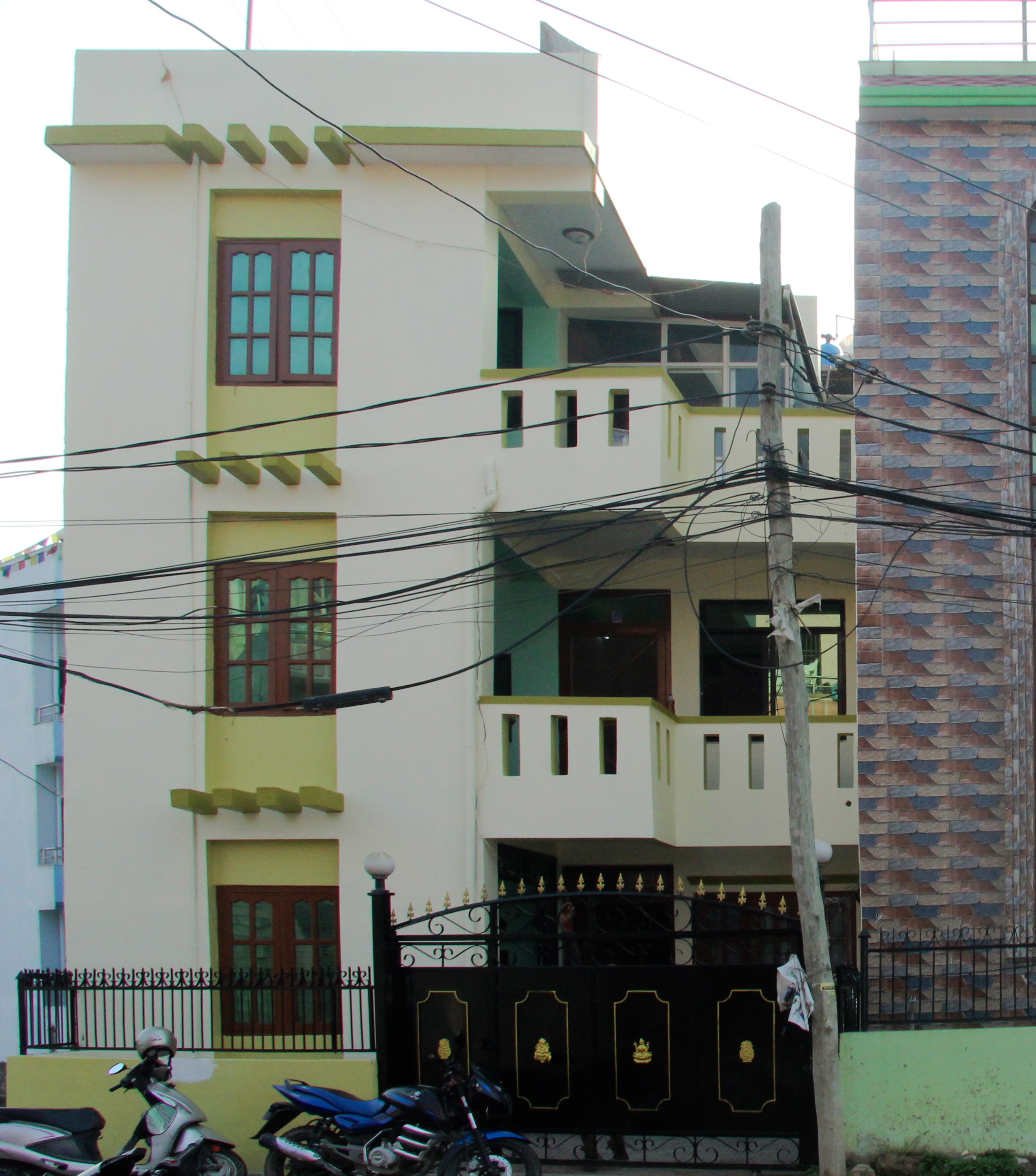 House at Tikhathali Near Pawan Prakriti School,
