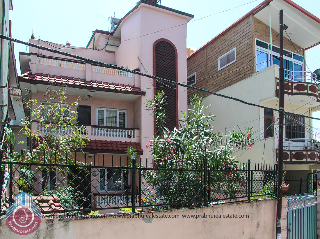 House for sale at Chabahil Shanti goreto Near KL Tower